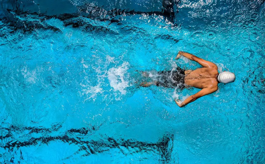 Suplementy dla pływaków - co wspomoże Cię podczas aktywności fizycznej?