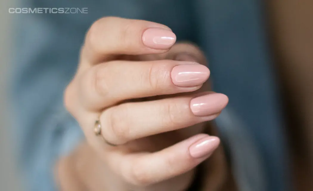 Podstawą każdego estetycznego manicure’u jest precyzyjne opracowanie płytki paznokci i skórek