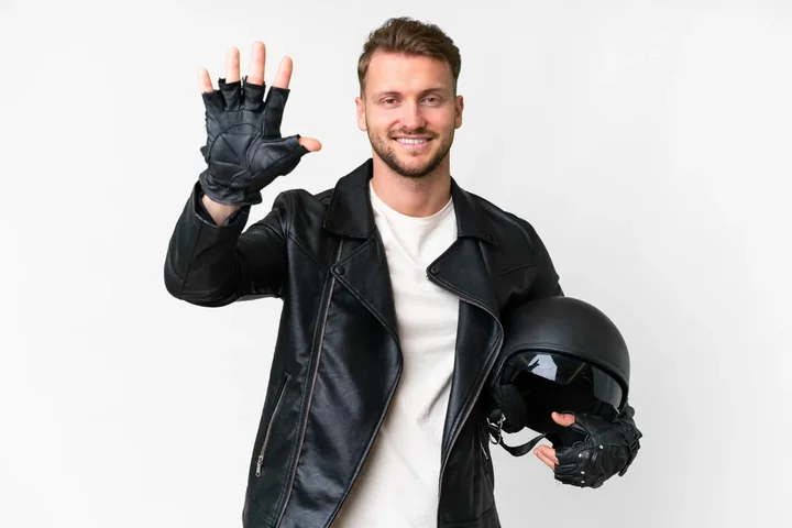 Obraz do artykułu: Wyprzedzanie motocyklem dla początkujących. Co musisz wiedzieć?