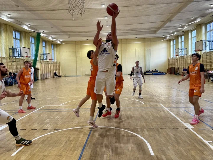 Grafika promocyjna wydarzenia KTK JS INVEST Knurów – KS Pogoń Ruda Śląska: zapowiedź meczu w Knurowie