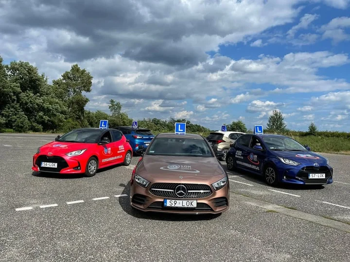 Grafika promocyjna wydarzenia Kurs prawa jazdy kat. B1/B — start 19 stycznia 2026