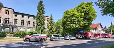 Runęła ściana opuszczonego szpitala - w Rudzie Śląskiej szukano ludzi pod gruzami