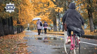 Jesienią rowerzysta może zniknąć kierowcy z oczu. Policja ostrzega