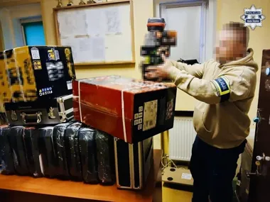 Czujne oko rudzkiej "czwórki" przerwało serię kradzieży w markecie