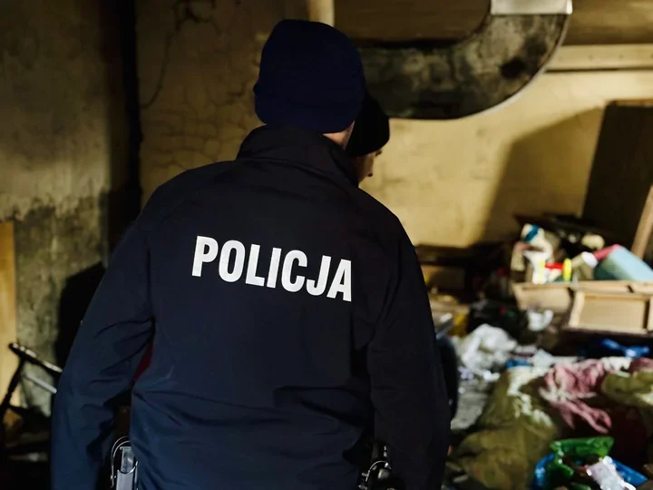 Nocne patrole w Rudzie Śląskiej ratują bezdomnych przed wychłodzeniem - działania policji