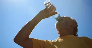 Seniorzy gorzej znoszą upały. Rudzki szpital ostrzega przed odwodnieniem