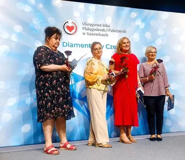 Cztery pielęgniarki z Rudy Śląskiej wyróżnione na gali Diamentowy Czepek